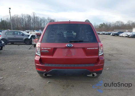 2010 Subaru Forester 2.5X Premium из США, поврежденный, VIN JF2SH6CC3AH741015